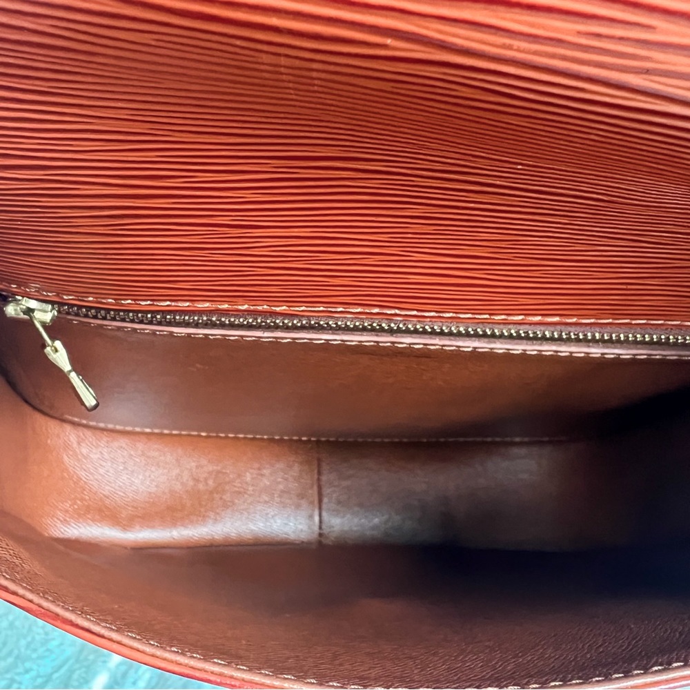 Louis Vuitton Saint Cloud In Brown Epi Leather Vintage Crossbody Shoulder Bag - Picture 11 of 16